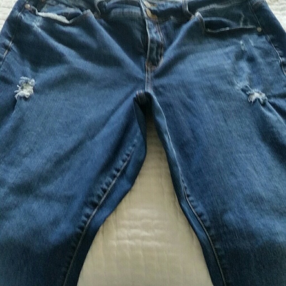 Torrid Distressed Frayed Hem EUC Size 20R D4 - Picture 3 of 5